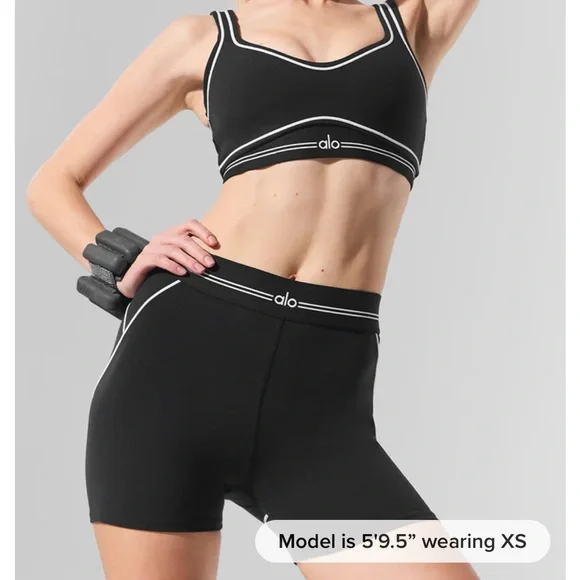 ALO 4” Airbrush High-Waist Heart Throb Short - S - Picture 3 of 6